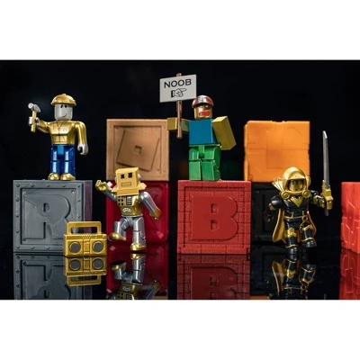 Roblox Action Collection - 15th Anniversary Gold Collector's Set Figures 4pk (Includes Exclusive Virtual Item) 8 Roblox Action Collection - 15th Anniversary Gold Collector's Set Figures 4pk (Includes Exclusive Virtual Item) - Image 6